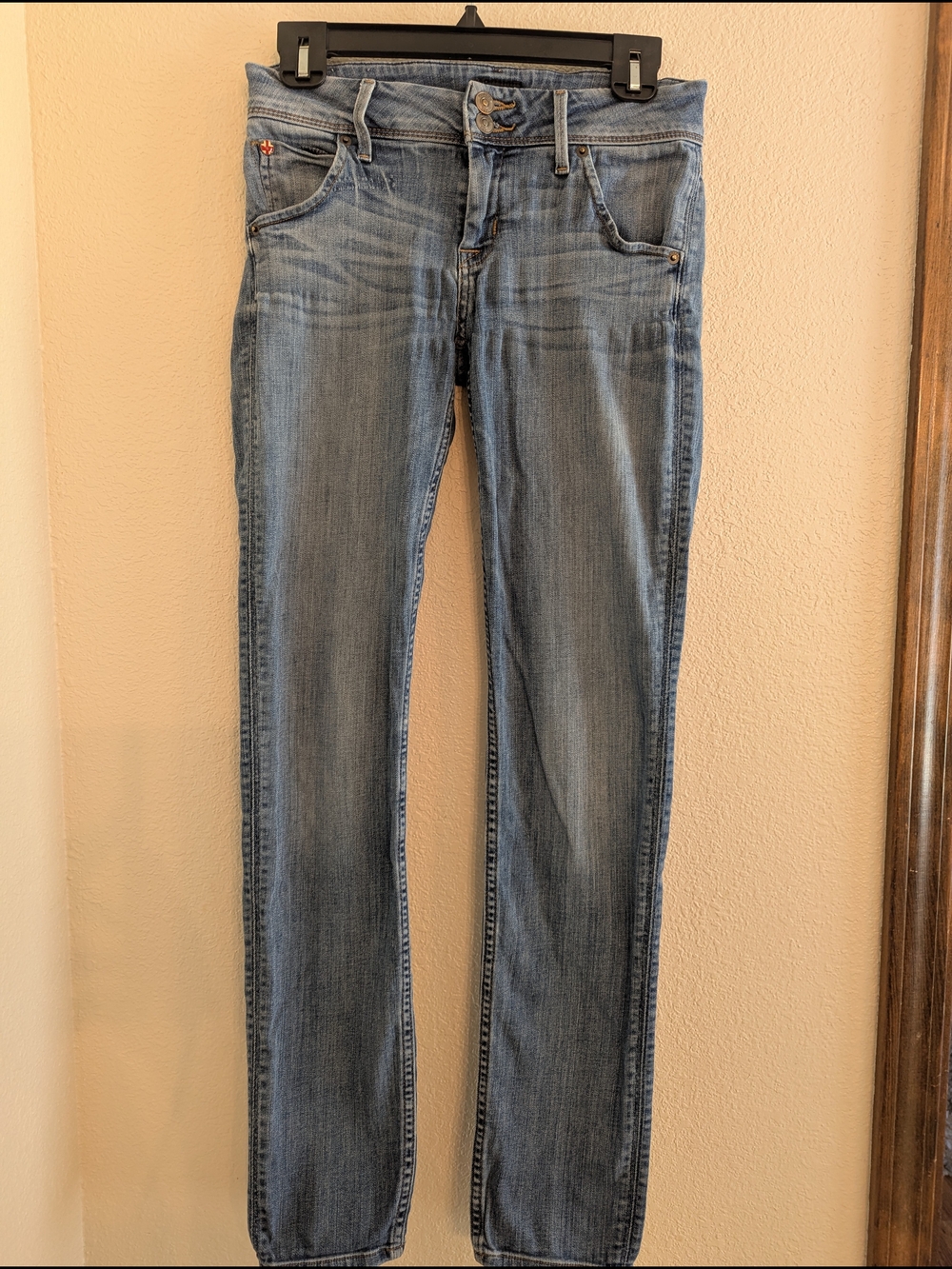 Hudson Jeans Straight-Leg in Faded Light Blue Wash